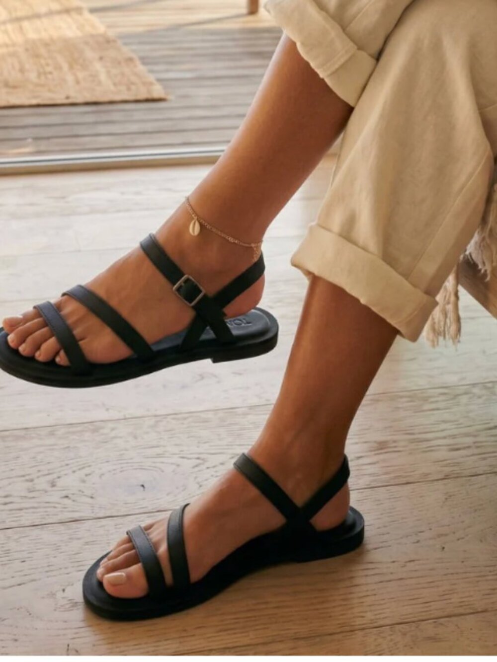 Brand New! Never Worn! Toms Kira Black Strappy Sandal Size 6.5